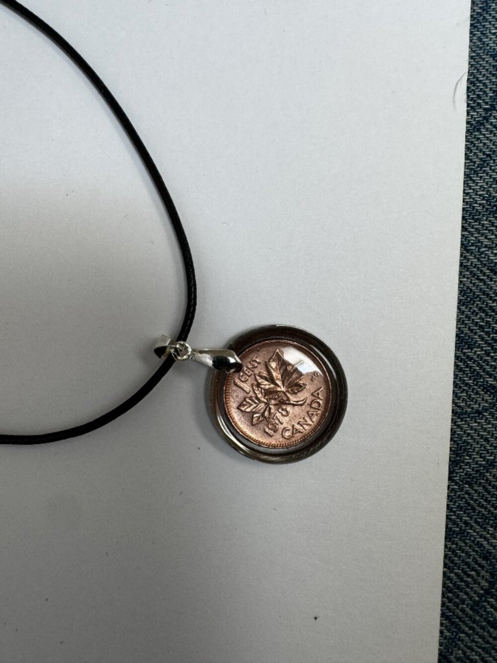 1978 Canadian 1 Cent Coin Necklace | Handcrafted Resin Pendant | Canadian Penny - Picture 7 of 12